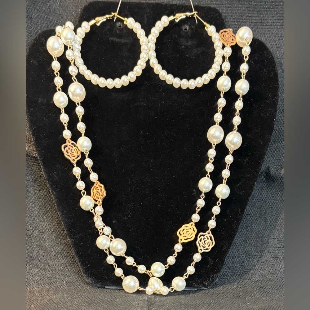 Elegant Pearl and Gold Rose Necklace & Hoops Earrings Set